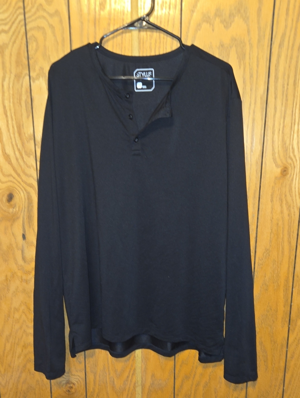 STYLUS Black Long-Sleeve Henley Top